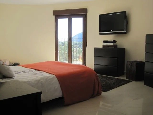 Property 2448 - Image 20